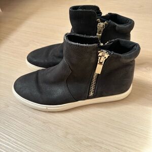 Kenneth Cole New York Black Boots with Gold Zipper